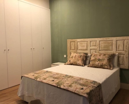 Diseño interior contemporáneo aplicado en vivienda reformada.