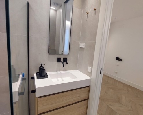 Vivienda reformada con acabados personalizados y diseño exclusivo. Vivienda reformada con acabados personalizados y diseño exclusivo.